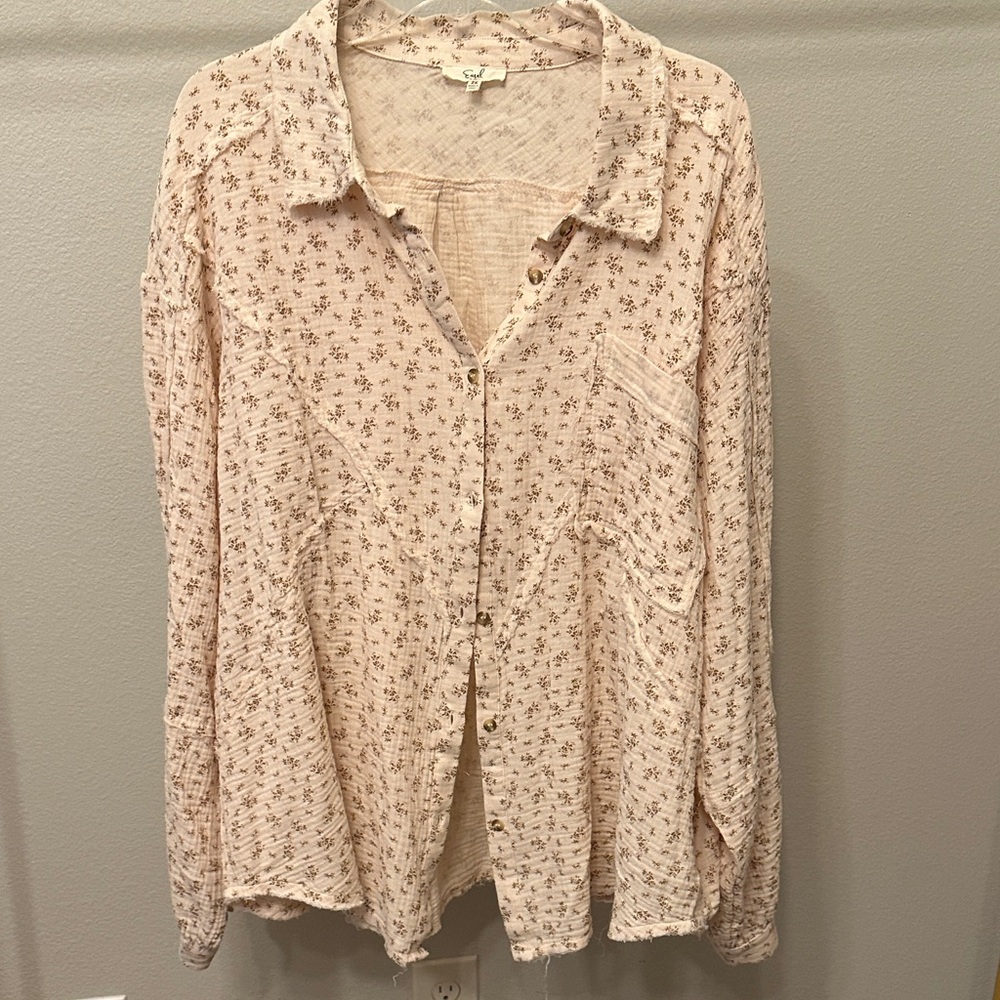 Easel Floral Cream Button-Down Shirt